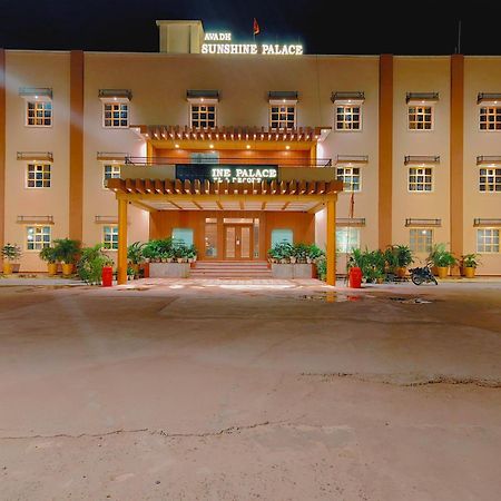 Avadh Sunshine Palace Hotel And Resort Ayodhya ภายนอก รูปภาพ