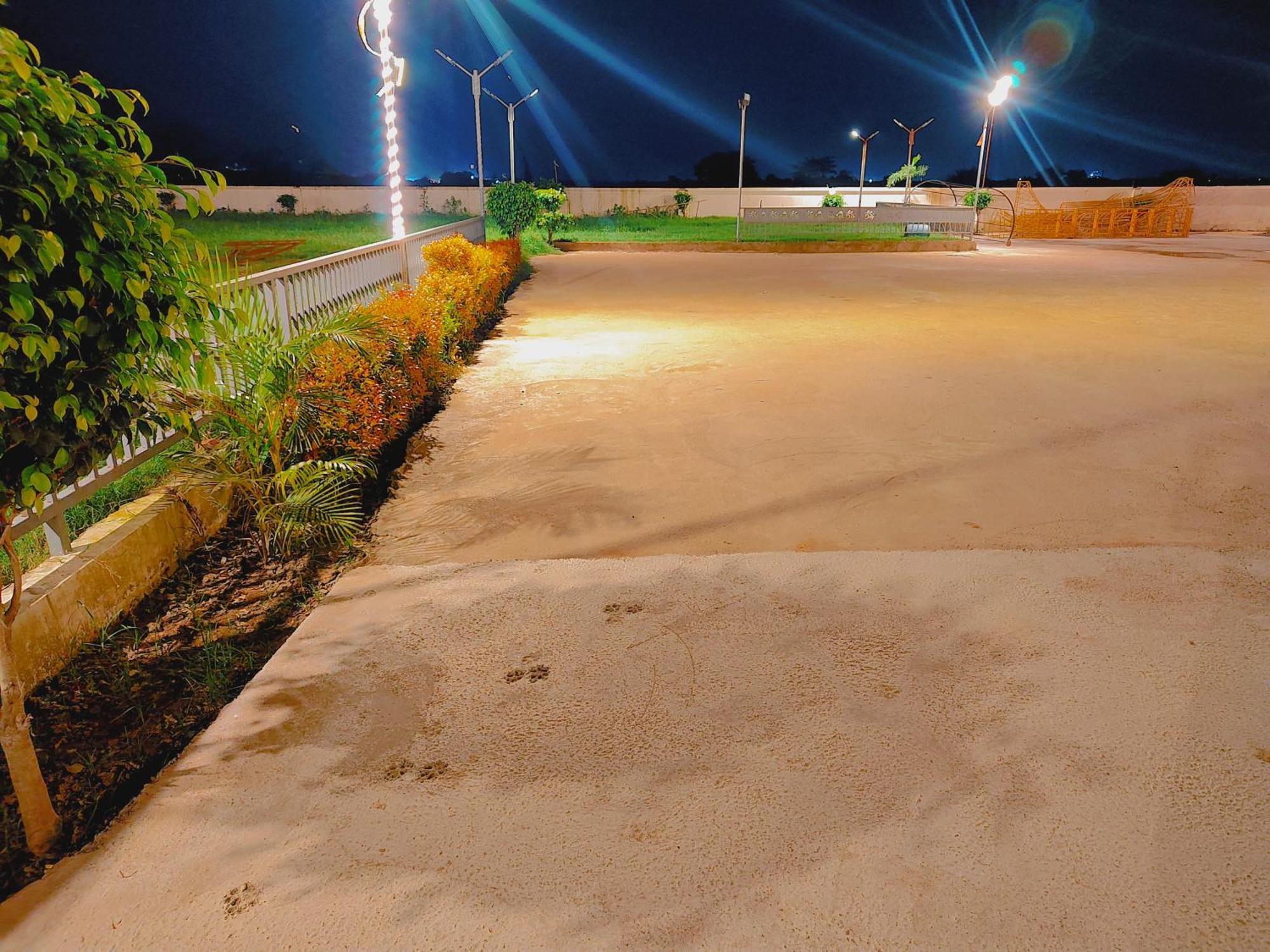 Avadh Sunshine Palace Hotel And Resort Ayodhya ภายนอก รูปภาพ