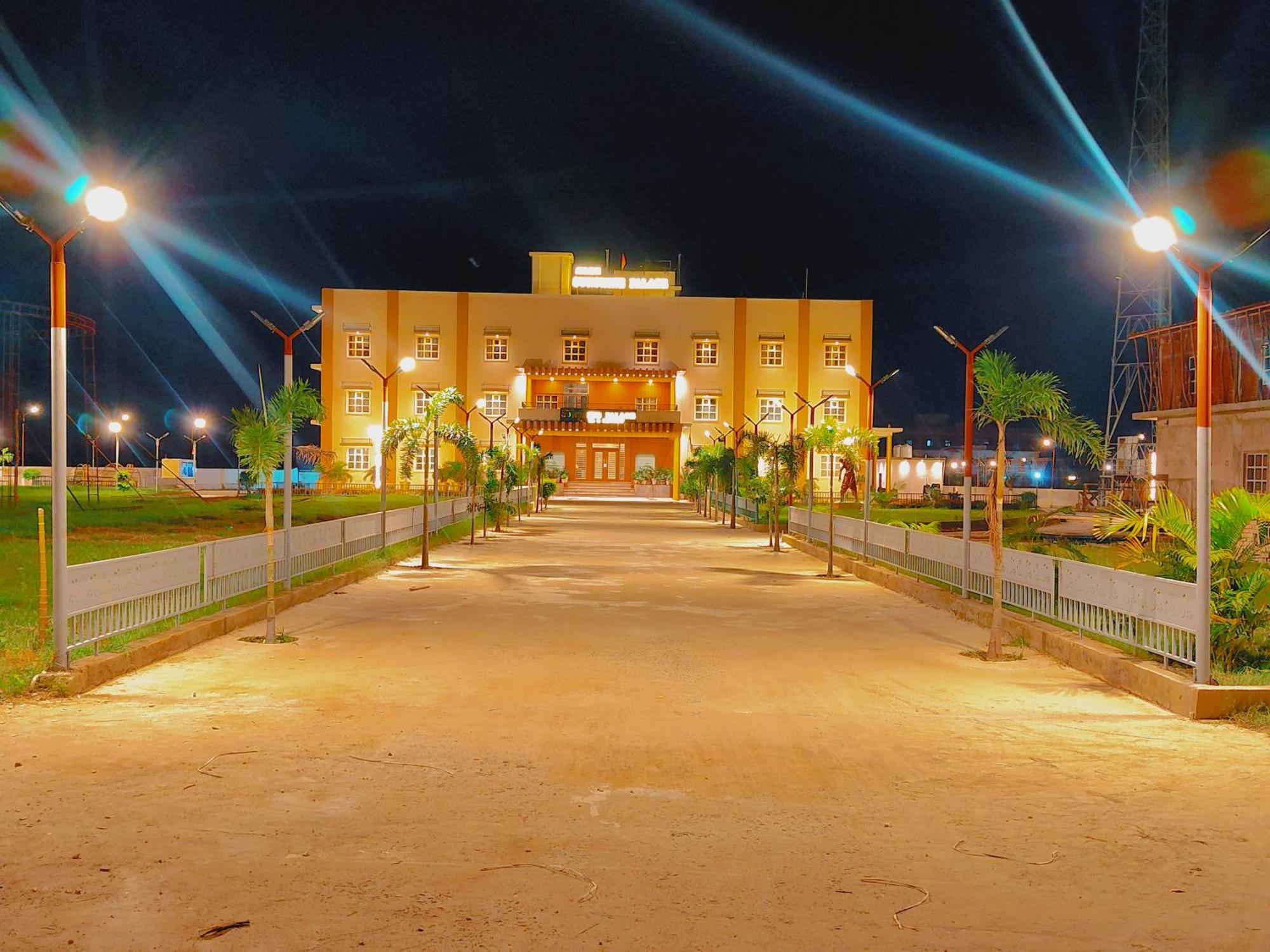 Avadh Sunshine Palace Hotel And Resort Ayodhya ภายนอก รูปภาพ