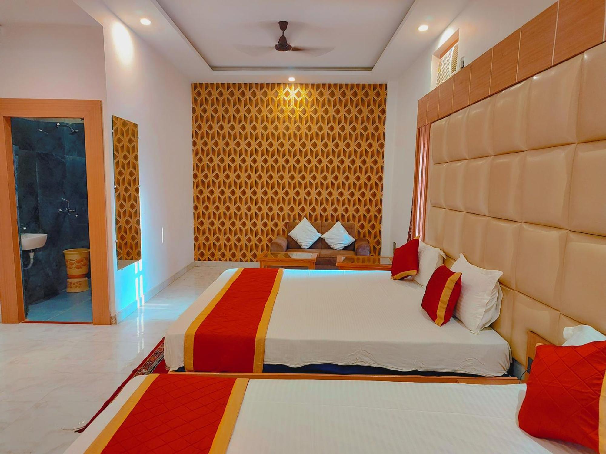 Avadh Sunshine Palace Hotel And Resort Ayodhya ภายนอก รูปภาพ