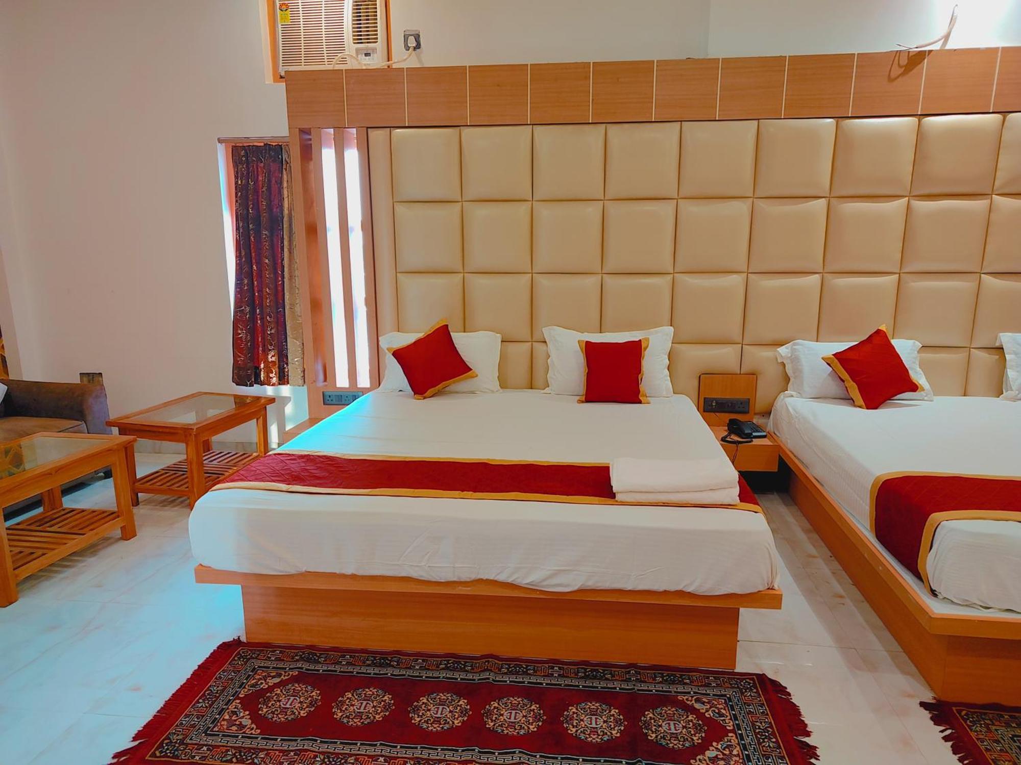 Avadh Sunshine Palace Hotel And Resort Ayodhya ภายนอก รูปภาพ